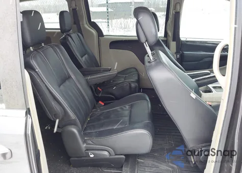 2016 Chrysler Town & Country Touring z USA, uszkodzony, nr VIN 2C4RC1BG0GR291498